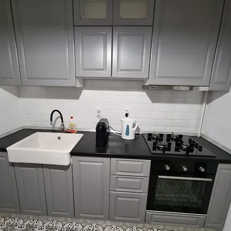 Great 1-st Floor In The Apartamento Bucarest