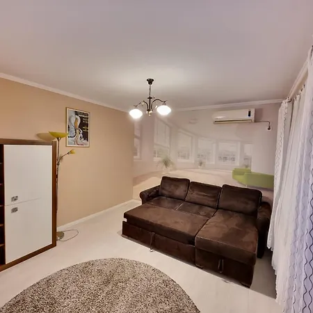 Great 1-st Floor In The *